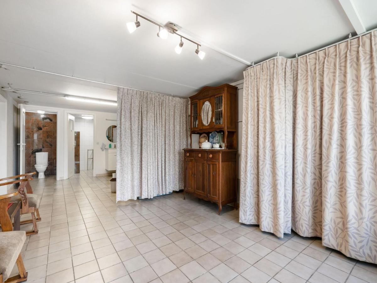 Stunning Holiday Home In Oombergen With Terrace And Garden Zottegem ภายนอก รูปภาพ