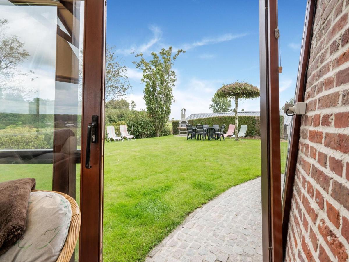 Stunning Holiday Home In Oombergen With Terrace And Garden Zottegem ภายนอก รูปภาพ