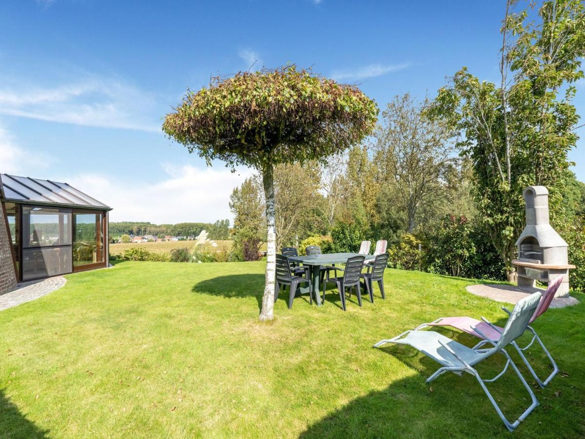 Stunning Holiday Home In Oombergen With Terrace And Garden Zottegem ภายนอก รูปภาพ